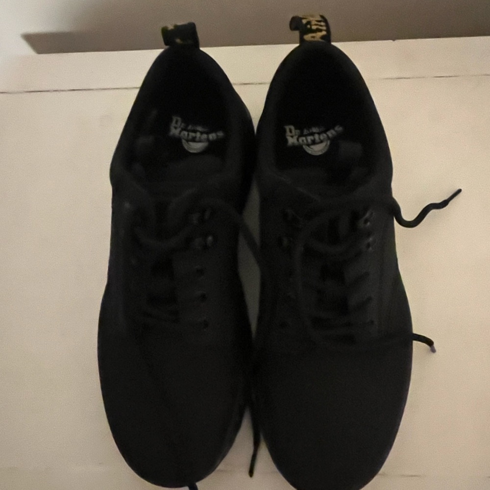 New without box Dr Martens unisex shoes. Size 10 women size 9 men.